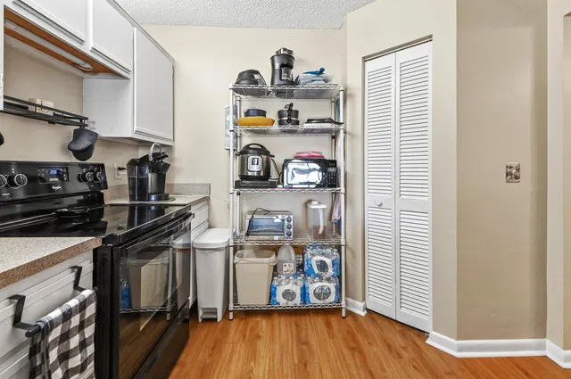 Unit 503 photo 8