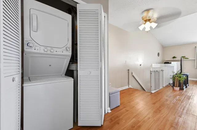Unit 503 photo 9