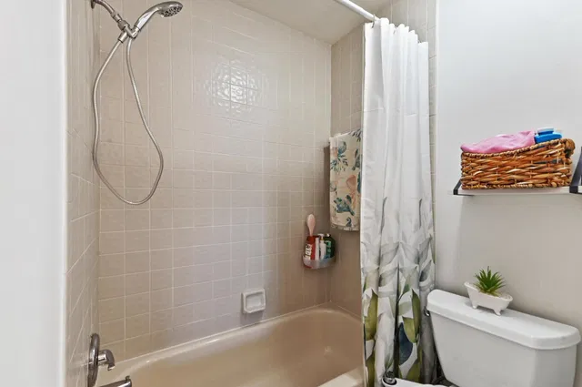 Unit 503 photo 14