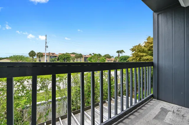 Unit 503 photo 15