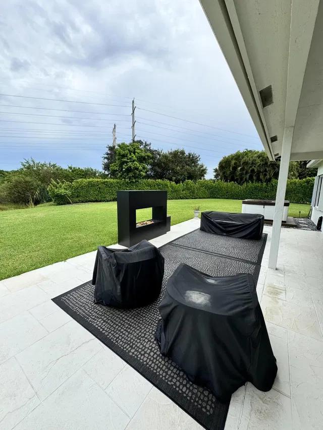Residence photo 17