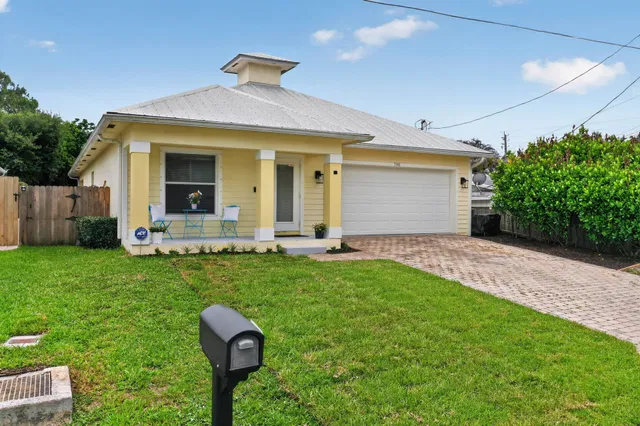 Residence photo 2