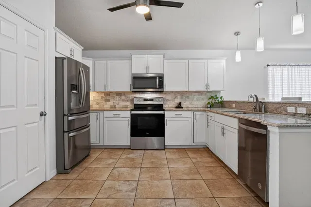 Residence photo 6