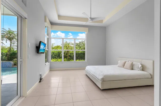  Residence photo 9