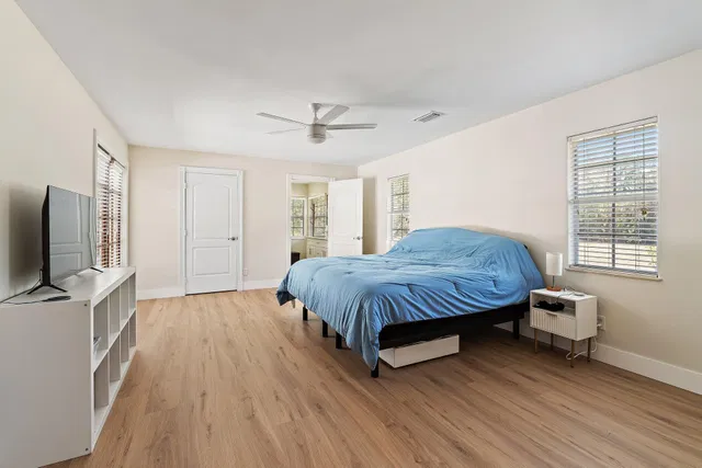 Residence photo 23