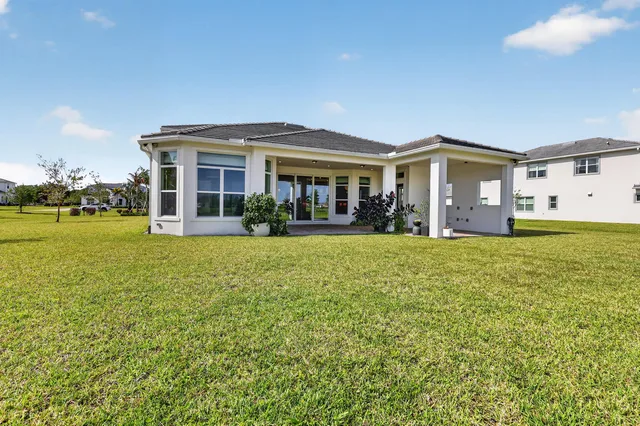 Bridgewater Preserve Residence photo 54