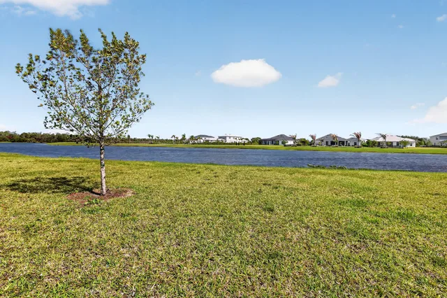 Bridgewater Preserve Residence photo 55