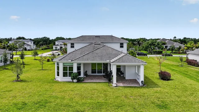 Bridgewater Preserve Residence photo 57