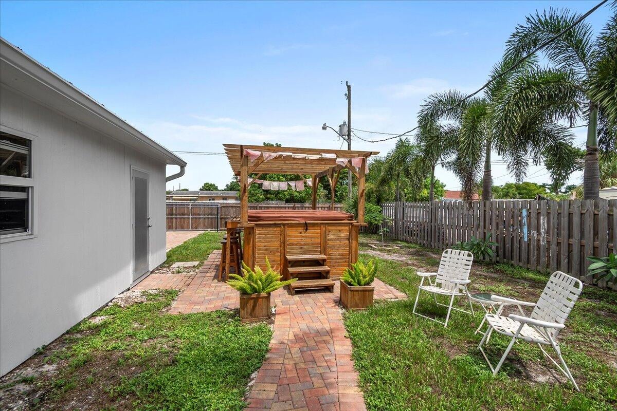 West Palm Beach Residence photo 20