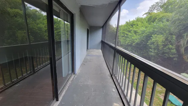 Unit 206 photo 7