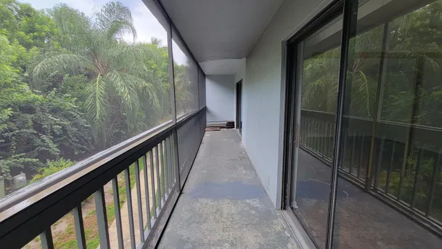 Unit 206 photo 8