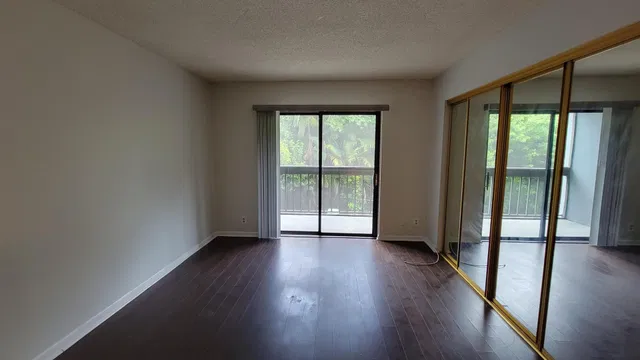 Unit 206 photo 13