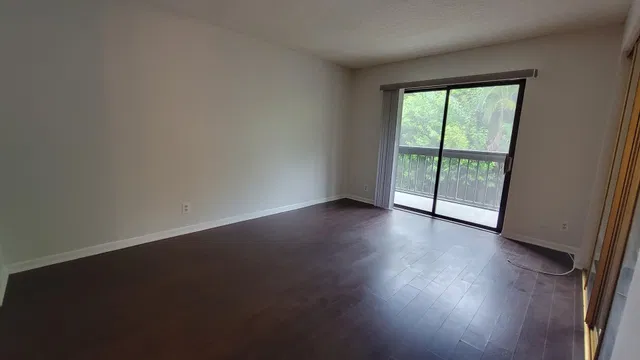 Unit 206 photo 14