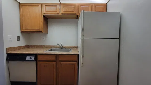Unit 206 photo 17