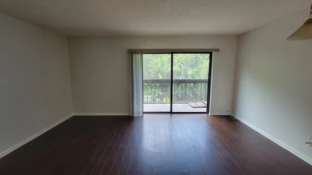 Unit 206 photo 20