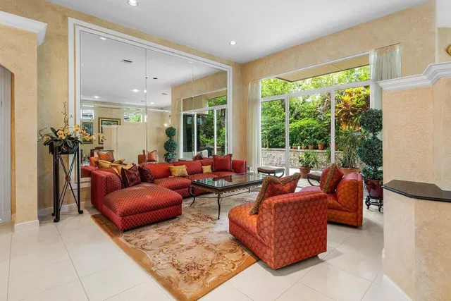 Woodfield Country Club Residence photo 4