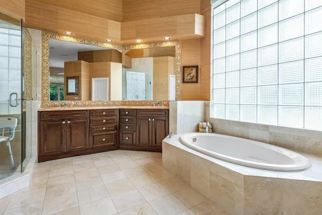 Woodfield Country Club Residence photo 14