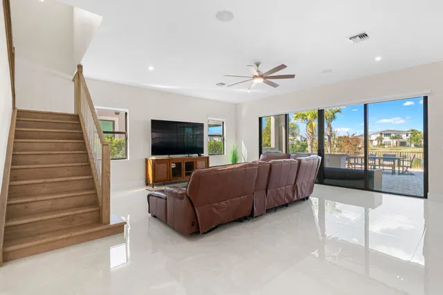 Residence photo 15