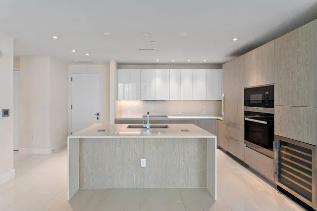 Amrit Ocean Resort & Residences Unit H1206 photo 6