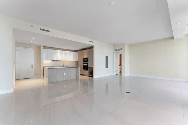 Amrit Ocean Resort & Residences Unit H1206 photo 9