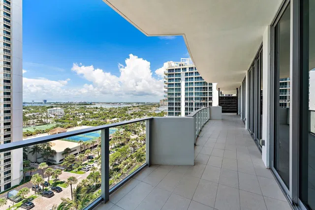 Amrit Ocean Resort & Residences Unit H1206 photo 14
