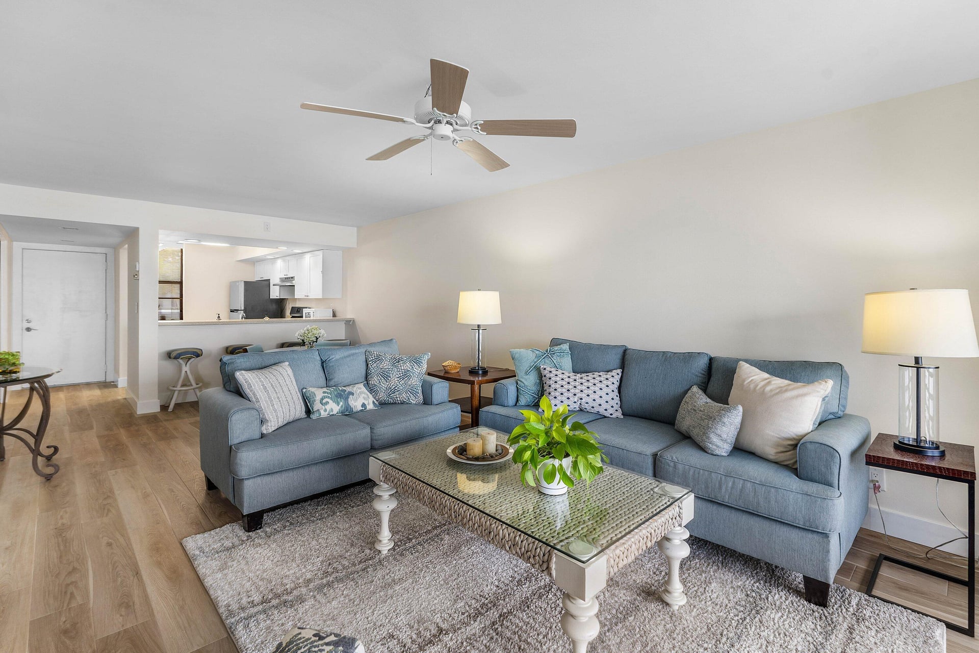 Unit 14203 photo 14