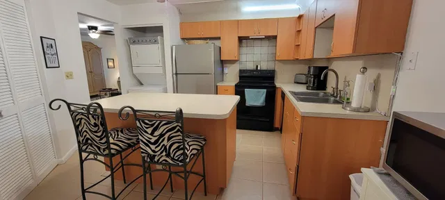  Residence photo 8