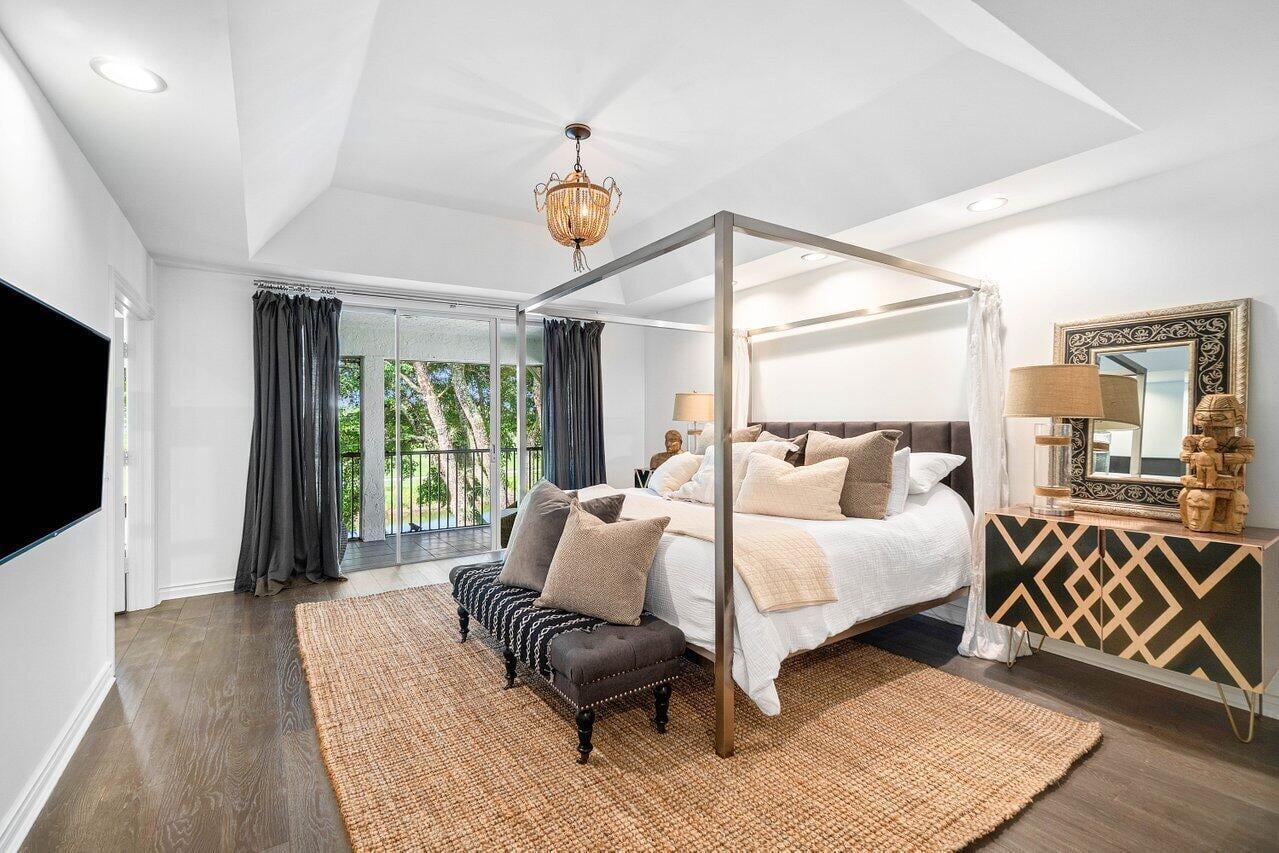 First Fairway Residence photo 14