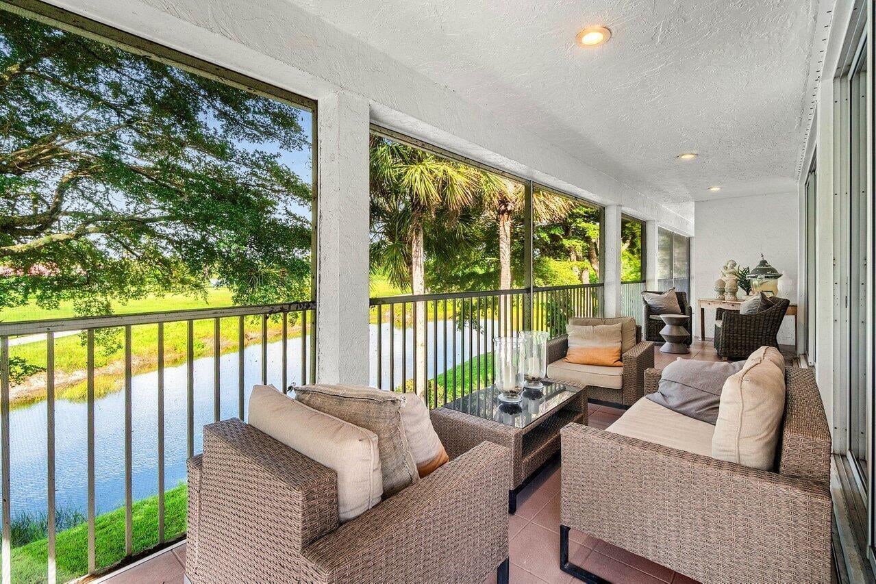 First Fairway Residence photo 26