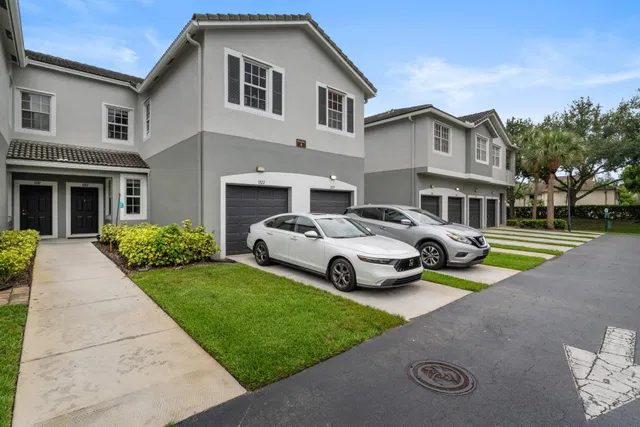 Residence photo 2