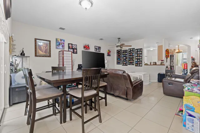 Residence photo 19