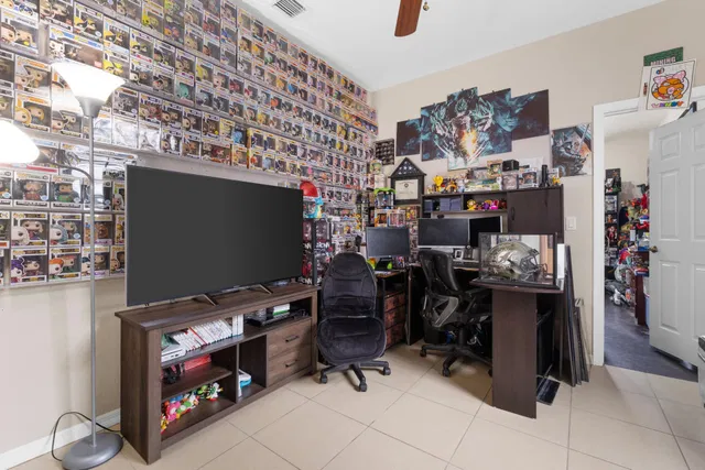 Residence photo 31