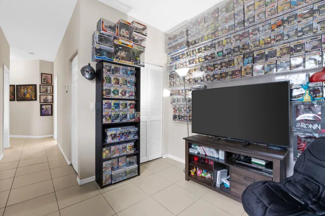 Residence photo 33