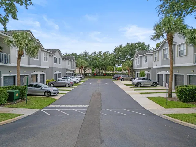 Residence photo 41