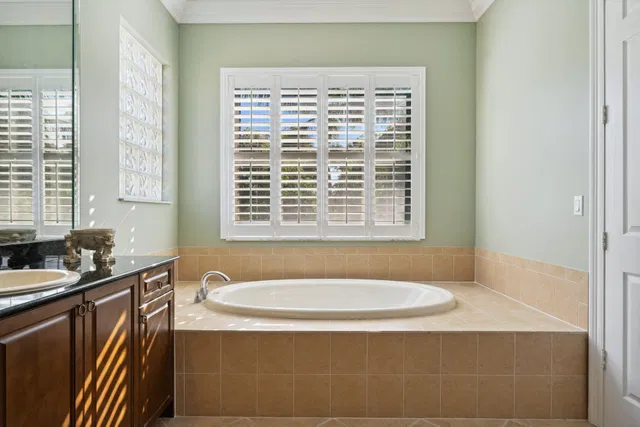 Residence photo 34
