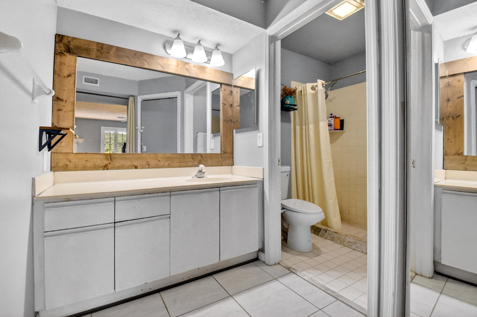 Unit 104 photo 18