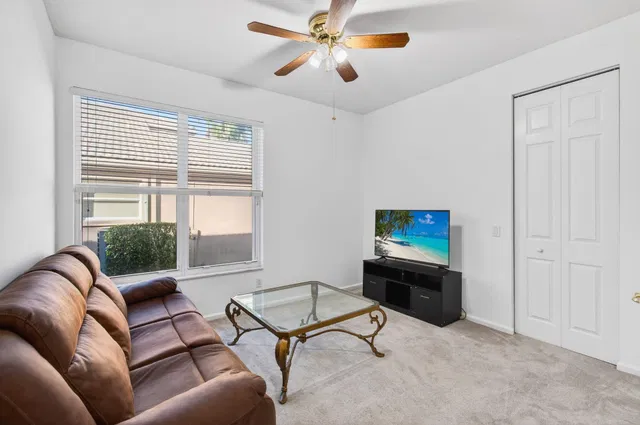 Residence photo 41