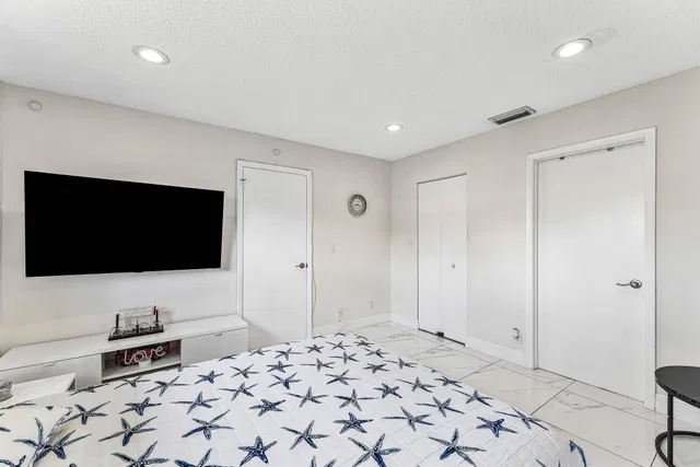 Unit 49u photo 11