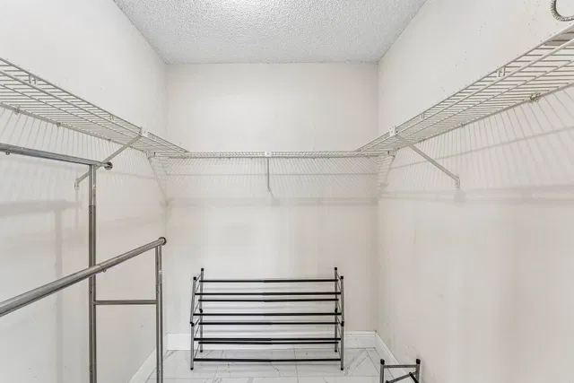  Unit 49u photo 15