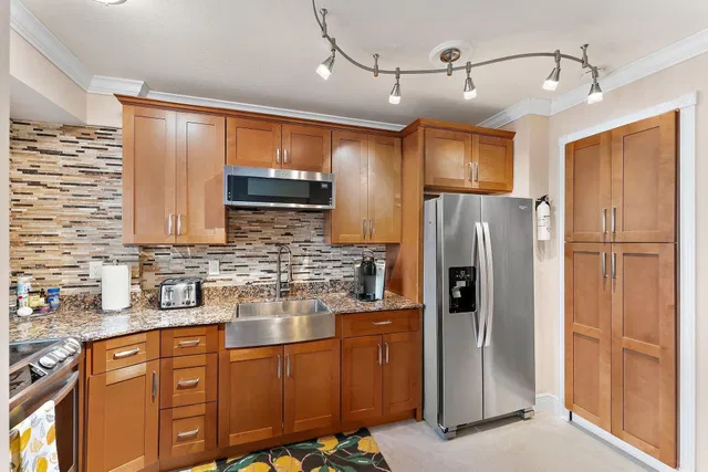 Singer Island Unit 502 photo 5