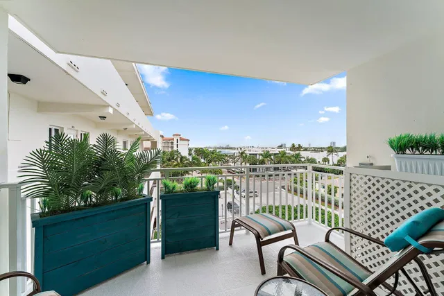 Singer Island Unit 502 photo 14
