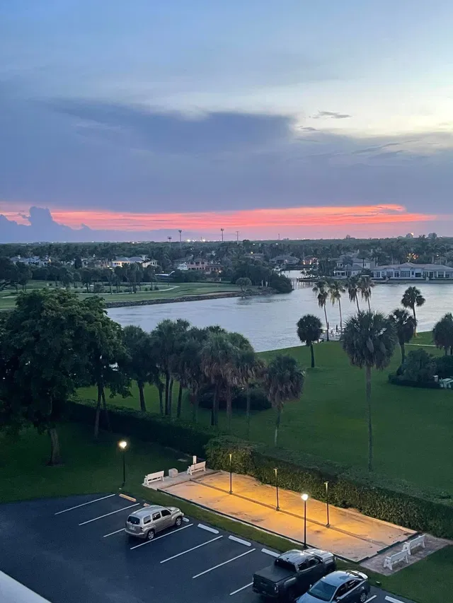 Golfview North Palm Beach I Unit 706 photo 2