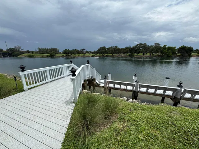 Golfview North Palm Beach I Unit 706 photo 4