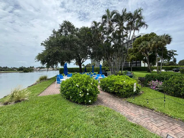Golfview North Palm Beach I Unit 706 photo 5