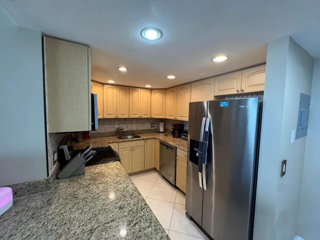 Golfview North Palm Beach I Unit 706 photo 9