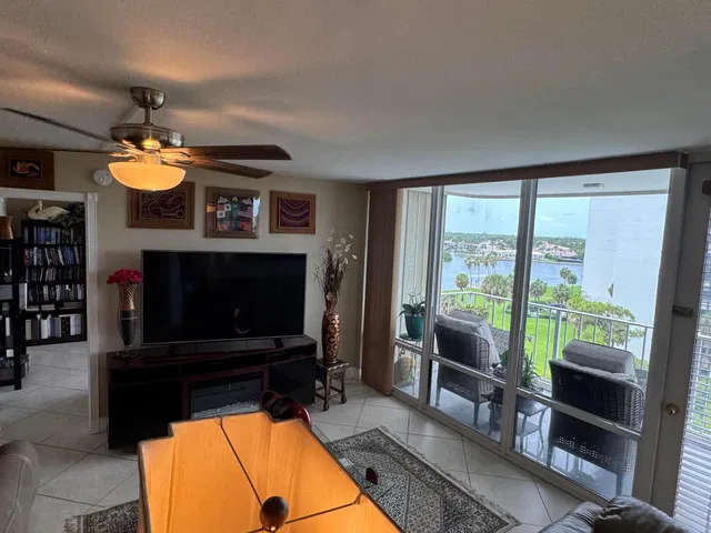 Golfview North Palm Beach I Unit 706 photo 12