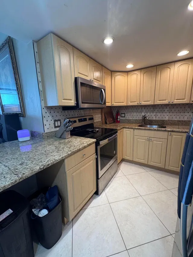 Golfview North Palm Beach I Unit 706 photo 16