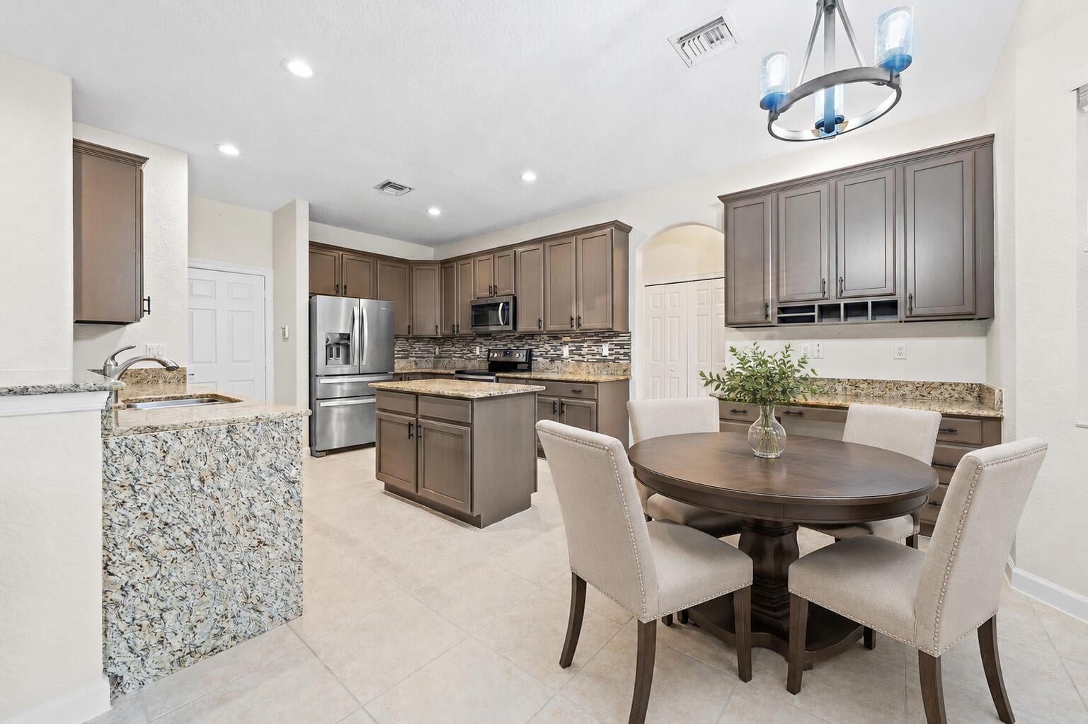 Residence photo 17