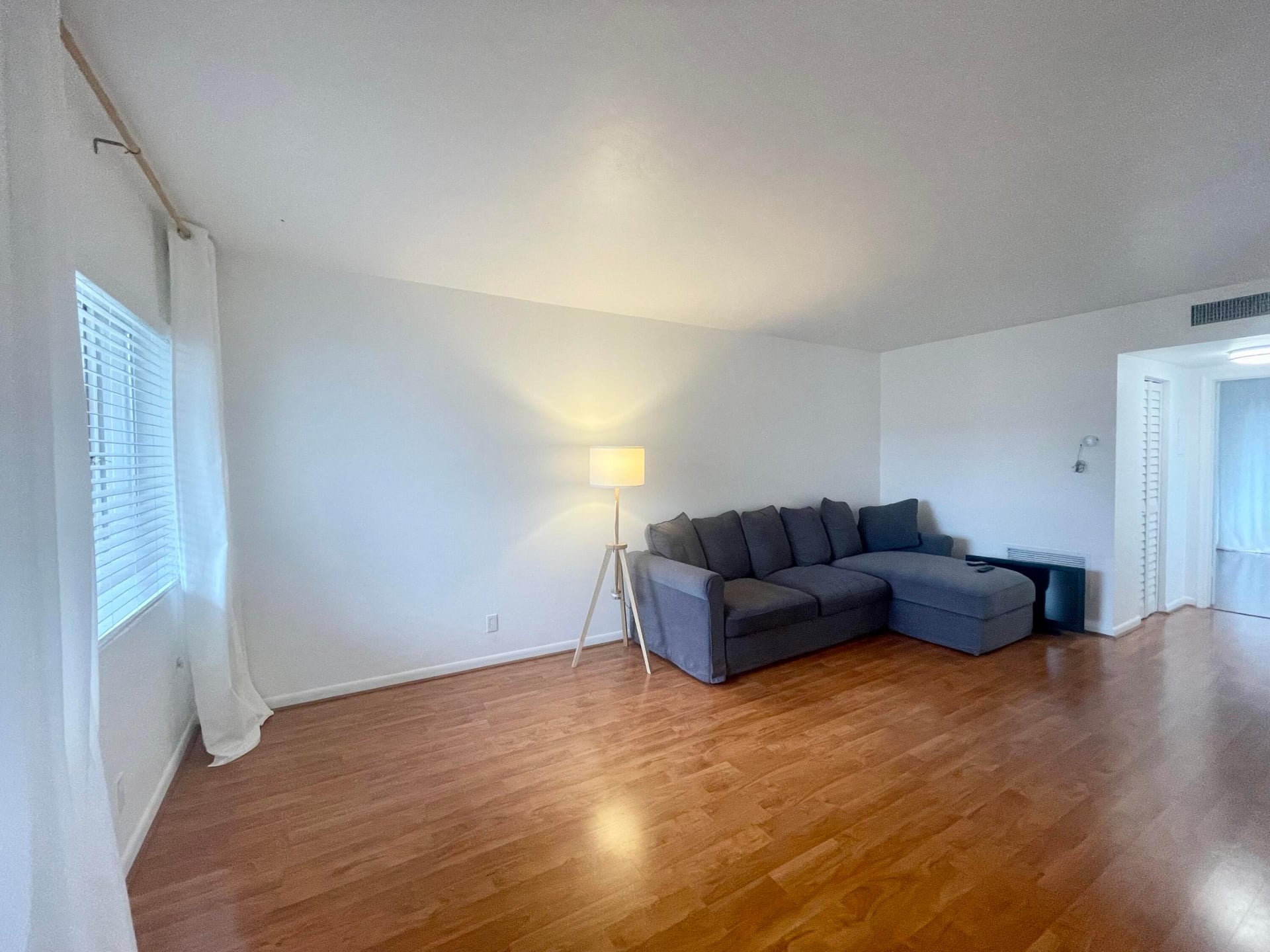 Unit 203 photo 5