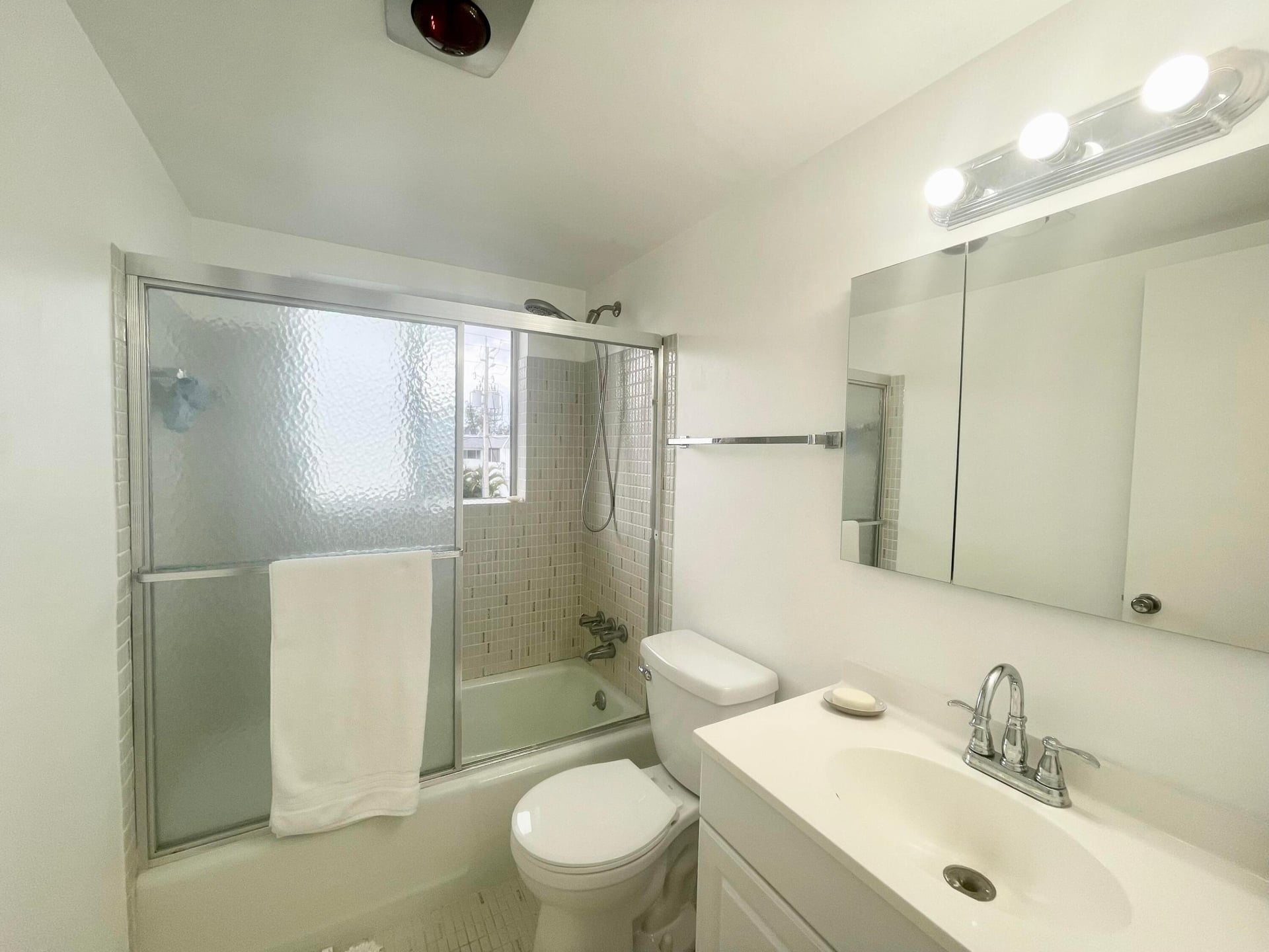 Unit 203 photo 6